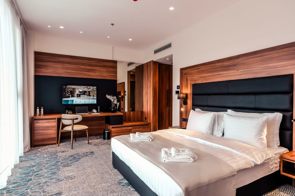 Hotel-Vema-Soba-perspektiva-vecja